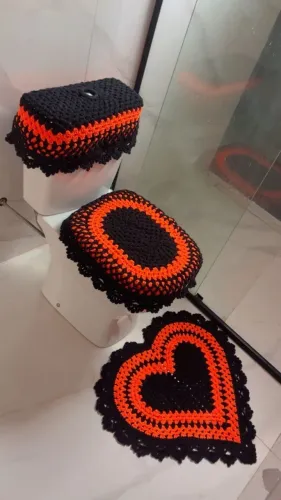Vende-se conjunto de crochê para banheiro 