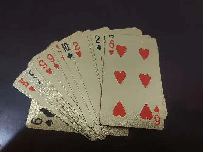 Baralho de Cartas Dourado