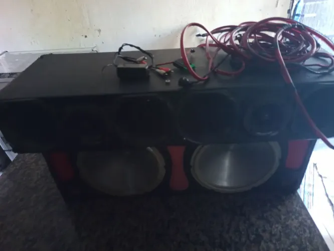 Vendo som automotivo Bravox 12'