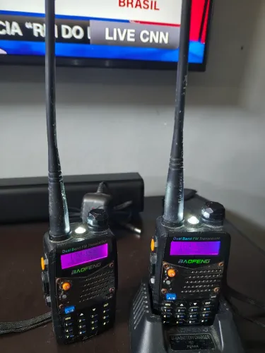 Rádio Comunicador(Walkie Talkie) Baofeng.
