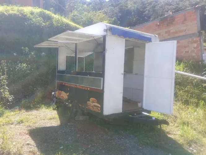 Carrinho de trailer vendo