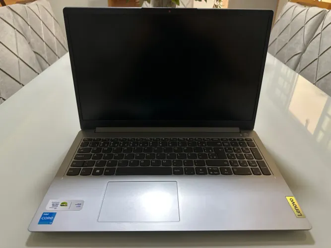Notebook Lenovo IdeaPad 1 15IAU7