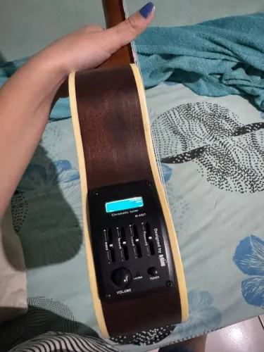 Ukulele Eletroacústico
