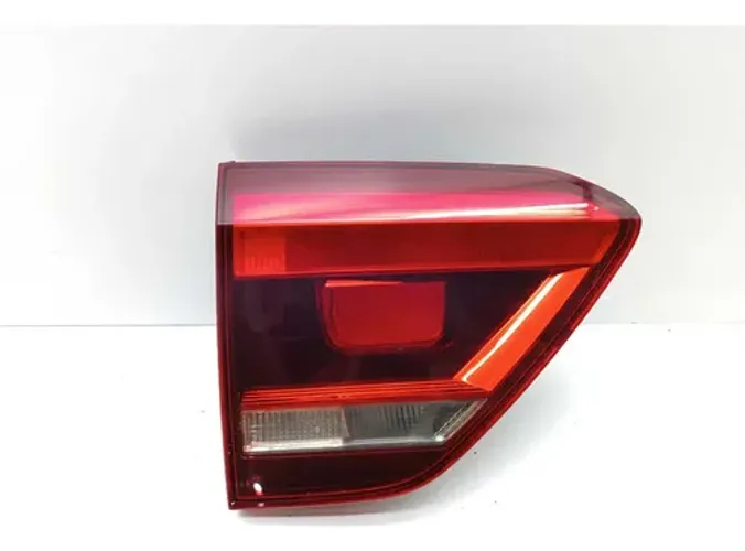 Lanterna Tampa Traseira Esquerda Volkswagen Fox 2018 Esquerdo/motorista Vermelho