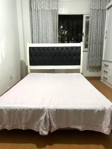 Base Cama Box Casal + Cabeceira Estofada (Acompanha Saia Nova de Brinde)