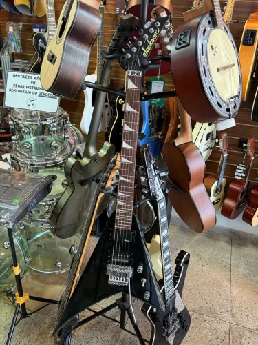 Jackson Rhoads JS32 Índia + DiMarzio Crunch Lab + Floyd Rose | Impecável!