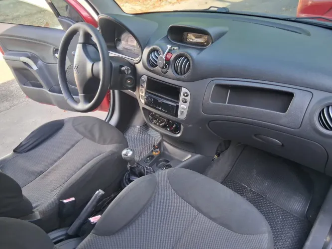 Citroen C3 GLX 1.4/ GLX Sonora 1.4 Flex 8V 5P 2011