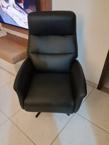 Poltrona do papai ( nova) ,reclinavel giratória com massagem e aquecimento entrega grátis