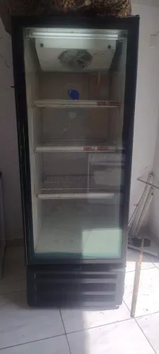 Vende-se um cervejeiro (aceito cartão)