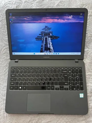 Samsung Expert X30 - Intel i5-8250u / 250 GB SSD / 8 GB RAM com Windows 11 