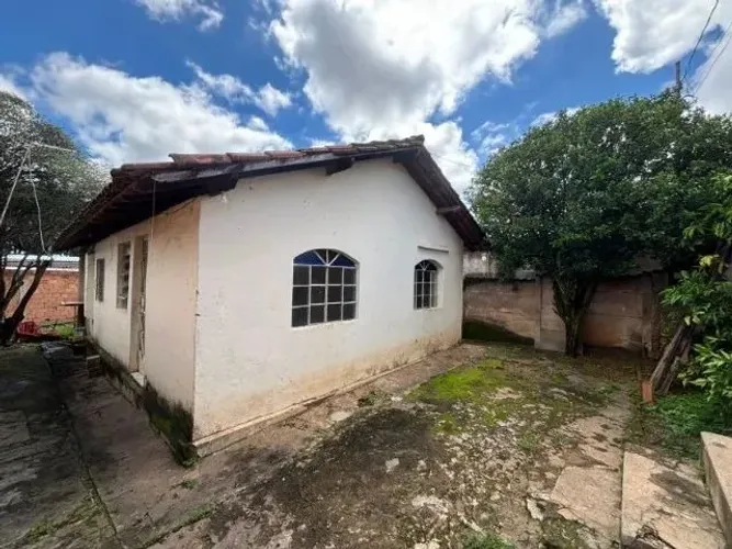 CASA À VENDA EM VIANÓPOLIS - LOCALIZAÇÃO PRIVILEGIADA POR APENAS R$ 160.000
