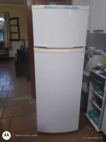 Geladeira Consul, duplex, capacidade 334 l