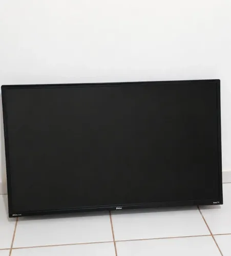 Philco Roku TV 32" Com Defeito