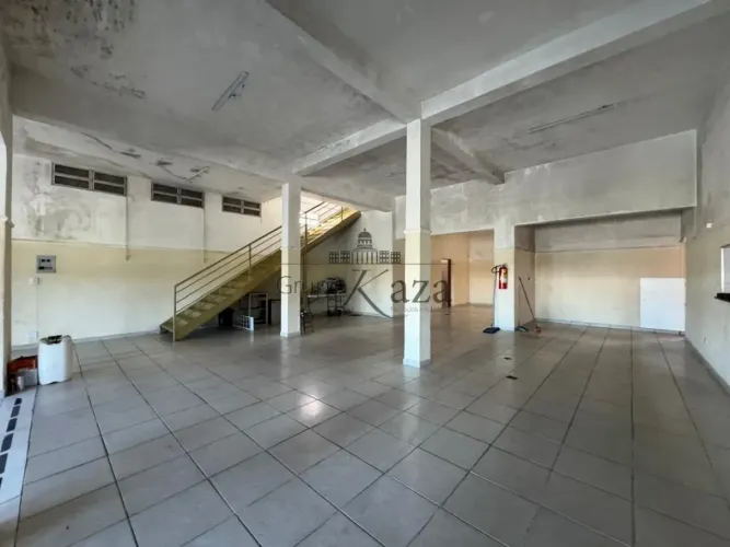 Oportunidade - Ponto Comercial - Jardim das Industrias - 270m².