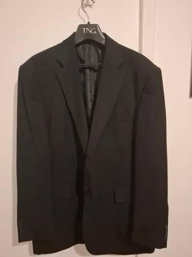 Terno Preto Original TNG em excelente estado. Paletó 54 e Calça 48. 