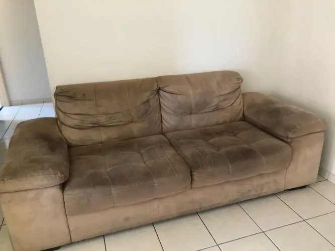 Sofá bem conservado