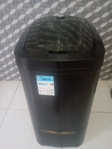 Tanquinho semi novo 20 kg