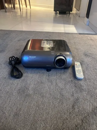 Projetor Sharp DT-100