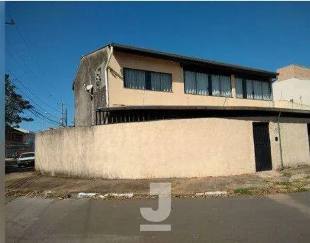 Casa térrea com 4 vagas no Parque Via Norte, Campinas