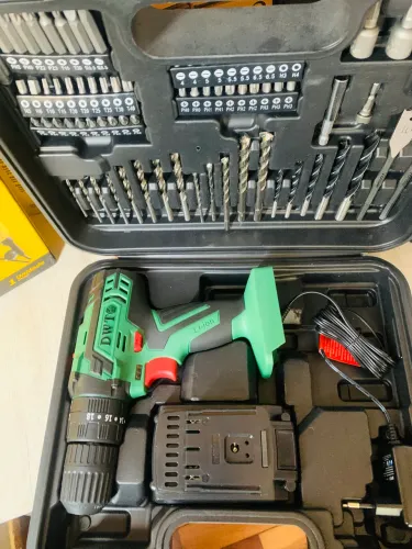 Parafusadeira furadeira impacto DWT 12V.