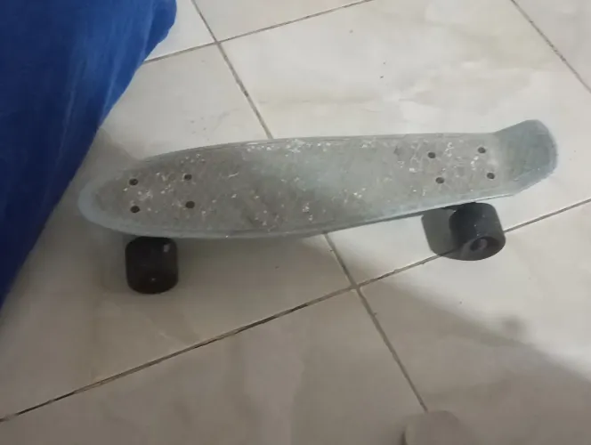 Vendo um skate