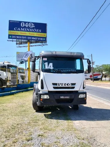 Caminhão Iveco 240E28