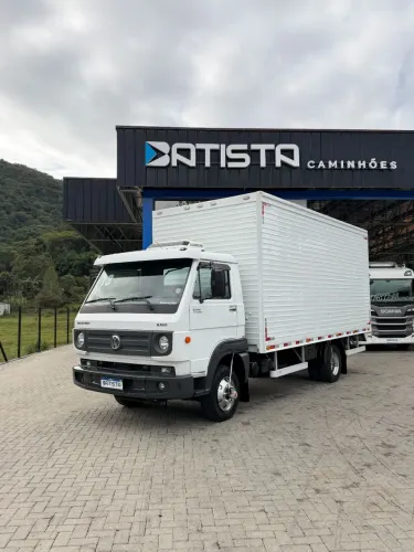 REPASSE 8-160 E Delivery Baú Metal Forte de 5,5m