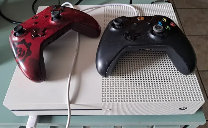 Xbox One S 