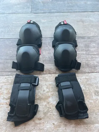 Kit infantil proteção OXELO 2XS ate 5 anos