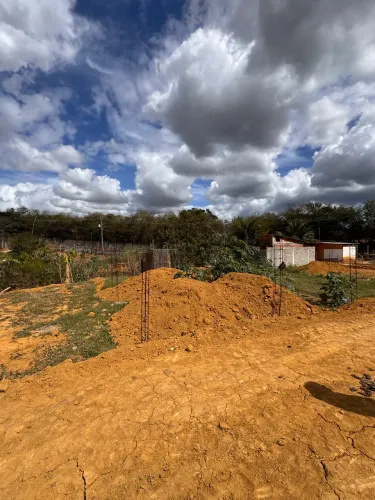 Terreno vila Prudencio meio lote atrás da coca cola - contorno