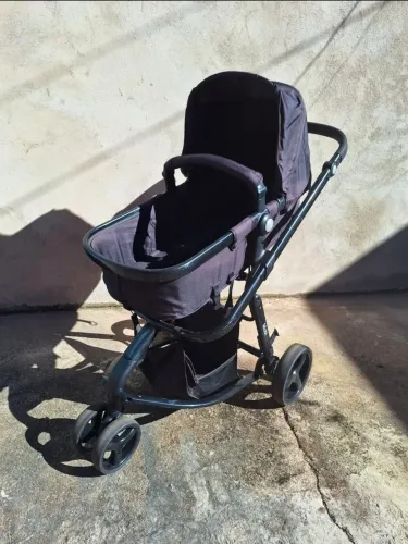 Carrinho de bebê marca MOBI 1st (NÃO ACEITO PAGAMENTO PELA OLX. SOMENTE PIX OU DINHEIRO!)
