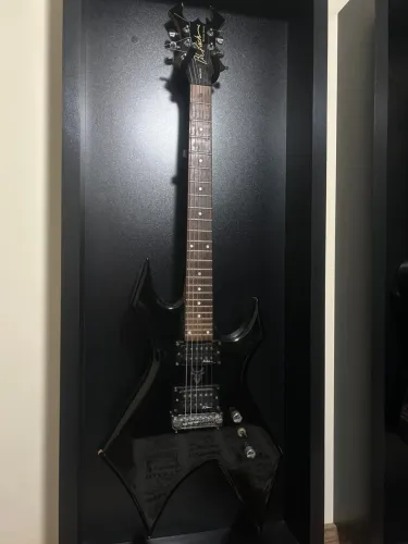 Guitarra BC Rich Warlock