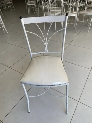 CADEIRAS ELEGANTES DE FERRO
