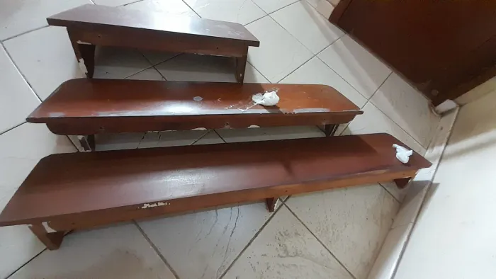 Excelente combo com 3 prateleiras de madeira _ sólidas e resistentes