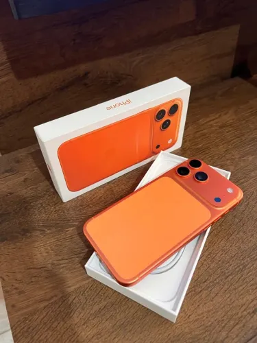 iPhone 17 pro Max 256gb laranja (seminovo com garantia Apple)