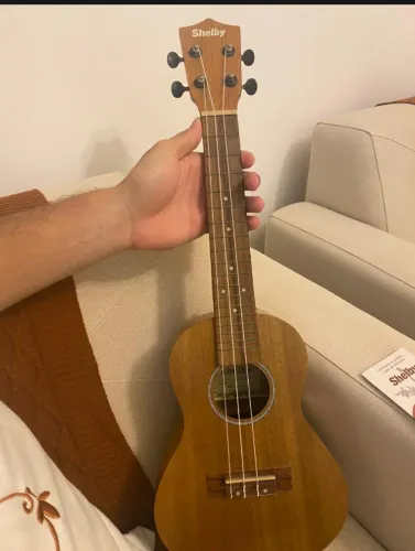 Ukulele Shelby