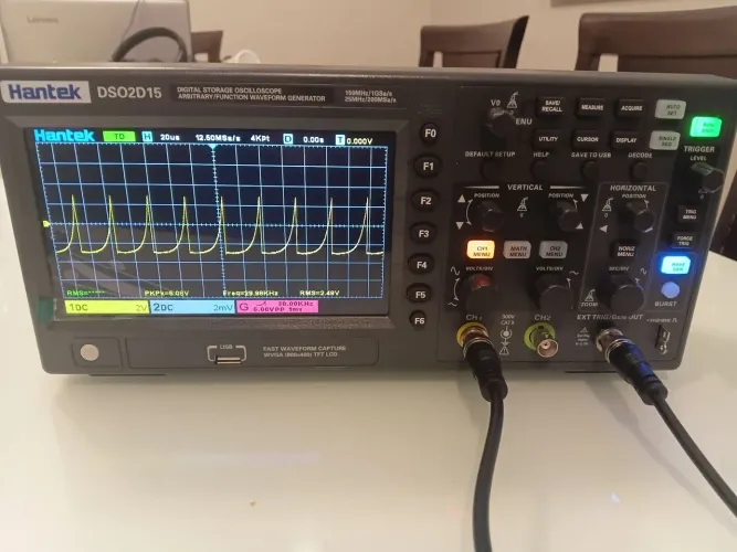 Osciloscópio Hantek DSO2D15 de dois canais de 150 MHz + Gerador de Sinais de 25 MHz