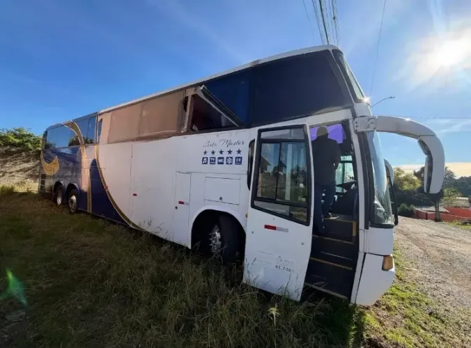 Ônibus Paradiso Gv 1450 Mercedes Benz O 400