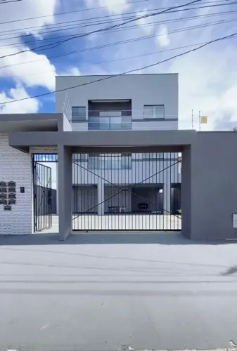 ? ALUGA-SE APARTAMENTO TÉRREO ?