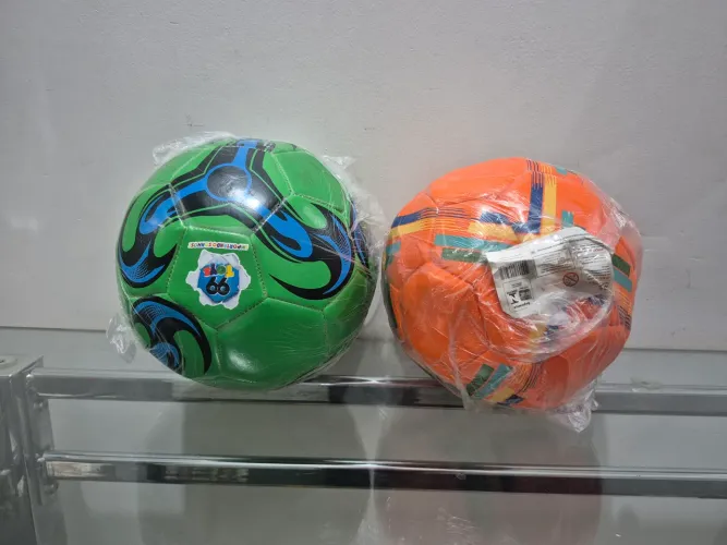 Bolas de futebol e society