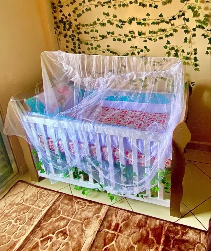Vende-se Berço que vira cama -americano Lara Branco (pouco tempo de uso)