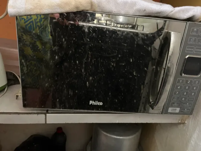 Microondas com defeito 