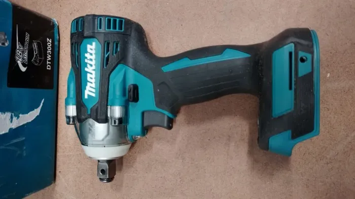 Chave de impacto a bateria 18v MAKITA