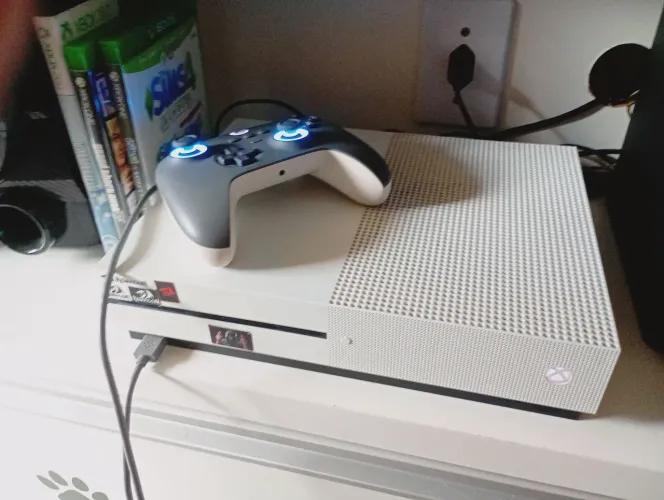 Xbox, minha conta com vários jogos, 1 controle