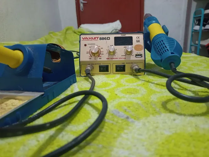 YAXUN 886D Estação de Solda + Ar Quente SMD Profissional Completa