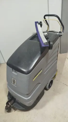 Lavadora e secadora de piso