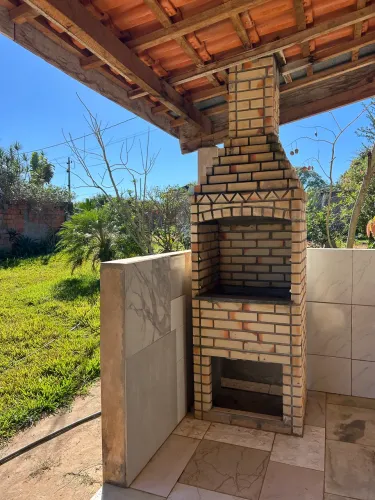 Vende-se chácara com casa em Álvares Machado/SP
