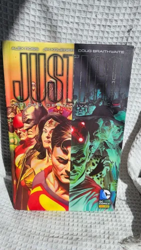 Justiça edição definitiva Alex Ross DC comics 