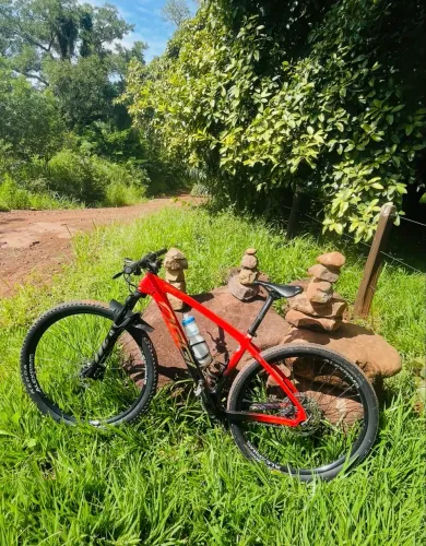 Bicicleta Oggi  carbono MTB