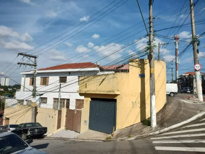 Prédio residencial no Butantã - 2 pavimentos, duas casas térreas - Raridade - total 304 m2